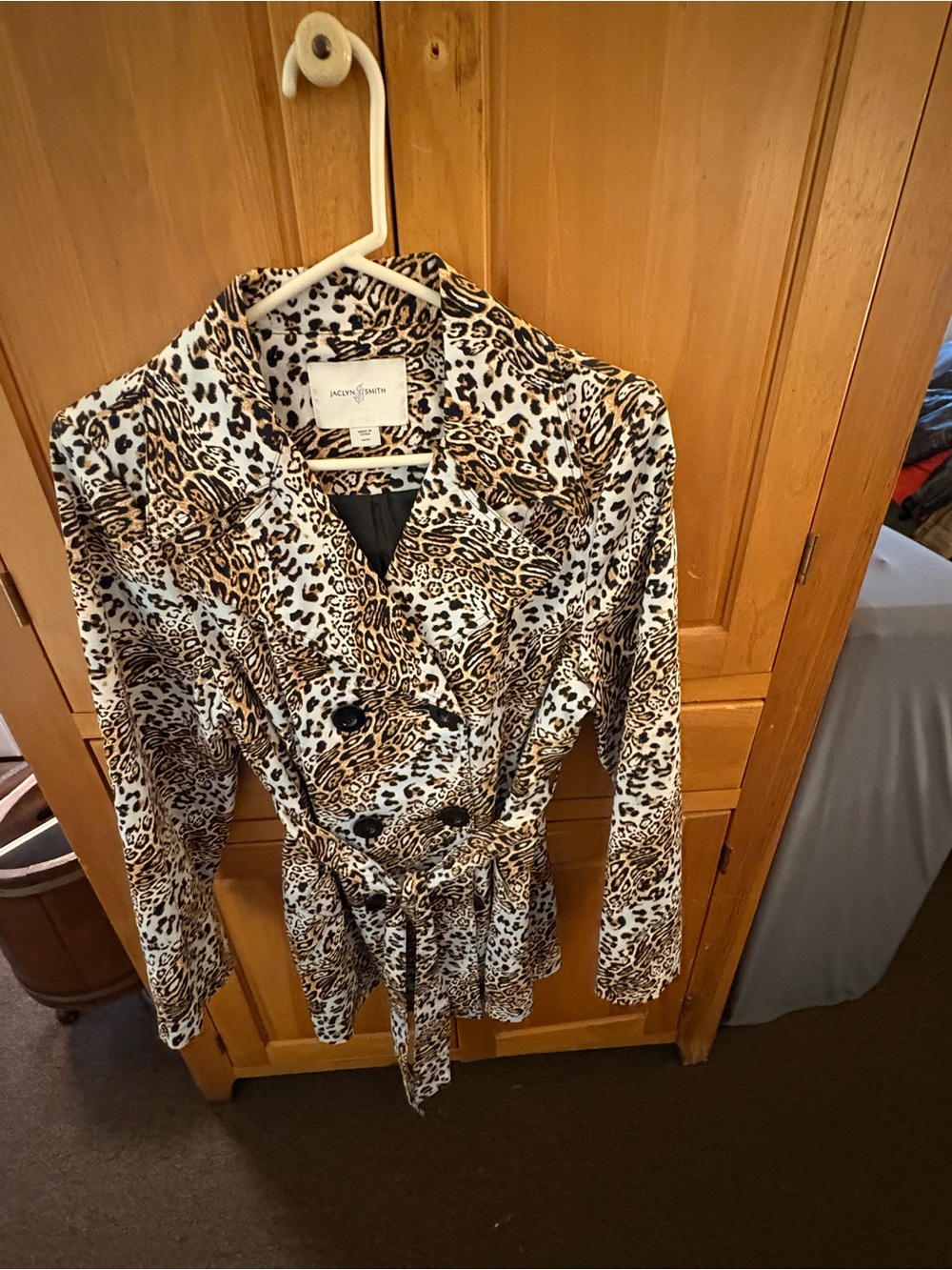 Jaclyn Smith Womens Medium Leopard Print Belted Trench Coat